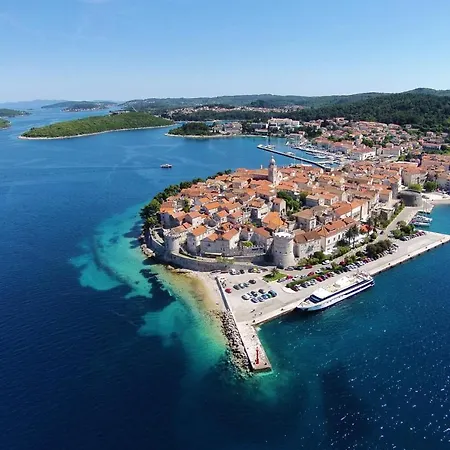 By The Sea - 10054 Korčula